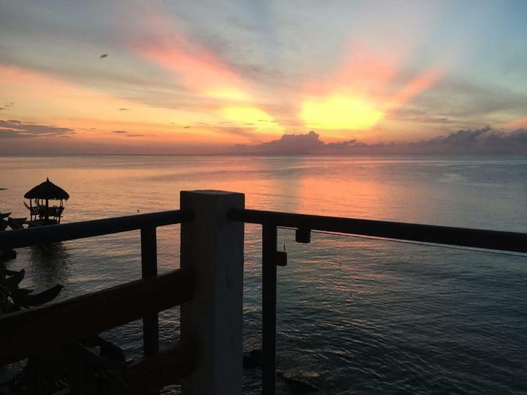 La Bella Beach House Boljoon ภายนอก รูปภาพ